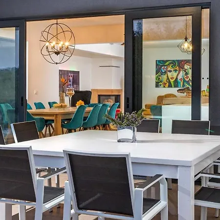 Stylish Near Dubrovnik With A Swimming Pool 别墅 米利尼