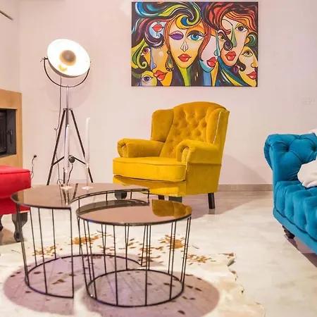 Stylish Near Dubrovnik With A Swimming Pool 믈리니